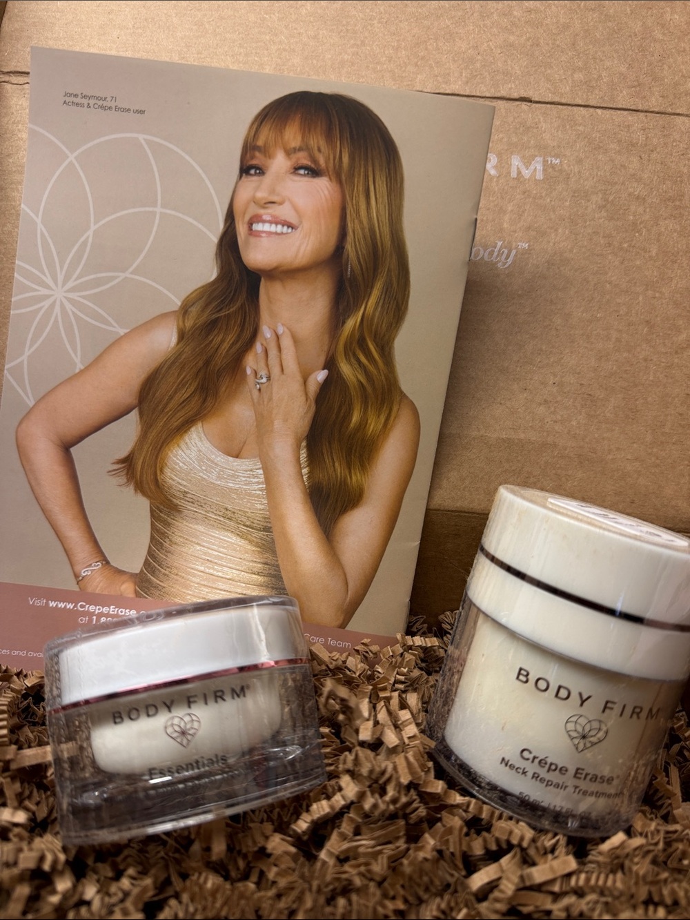 Body Firm Crêpe Erase® Neck Repair Treatment & plump & Firm face